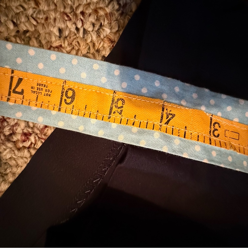Ann Taylor City Short Navy 12 - Picture 10 of 10